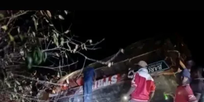 Seven killed, dozens injured after matatu plunges down slope in Makueni