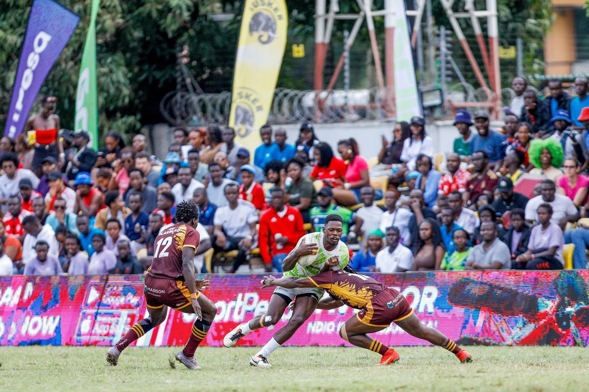 ‘Never-say-die’ Bankers slide past Oilers to reach Driftwood 7s final