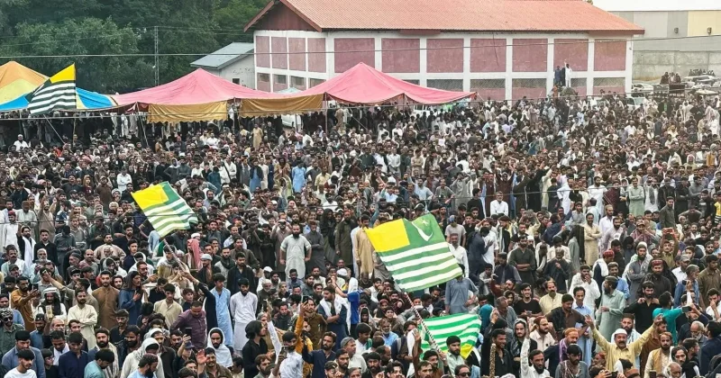 Why have so many people died in the run-up to an election in Pakistan-administered Kashmir?