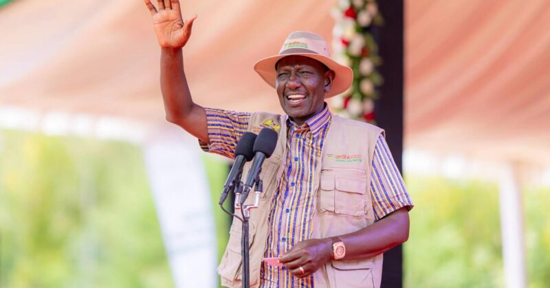Ruto backs Sh2.2tn Lamu refinery despite court battle