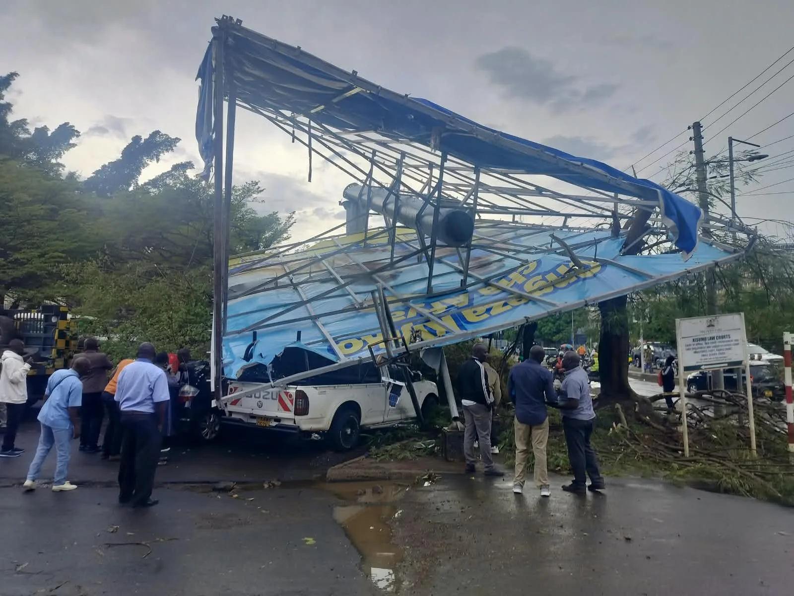 Heavy rains, strong winds damage buildings, vehicles in Kisumu