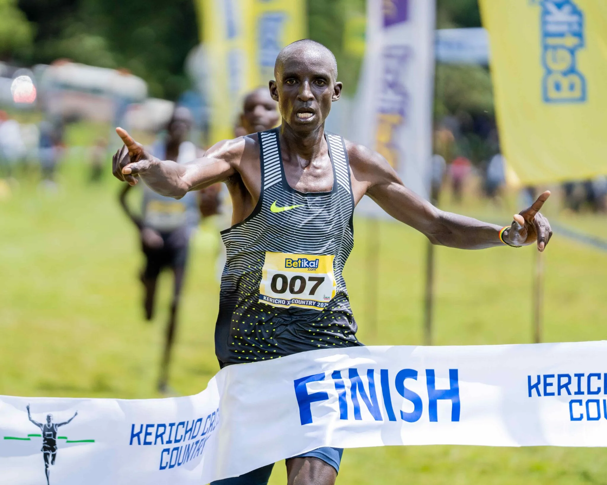 Bett, Chepkurui win Betika Cross Country in Kericho  
