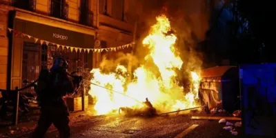 Almost 1,000 arrested as clashes follow another day of mass protests across France