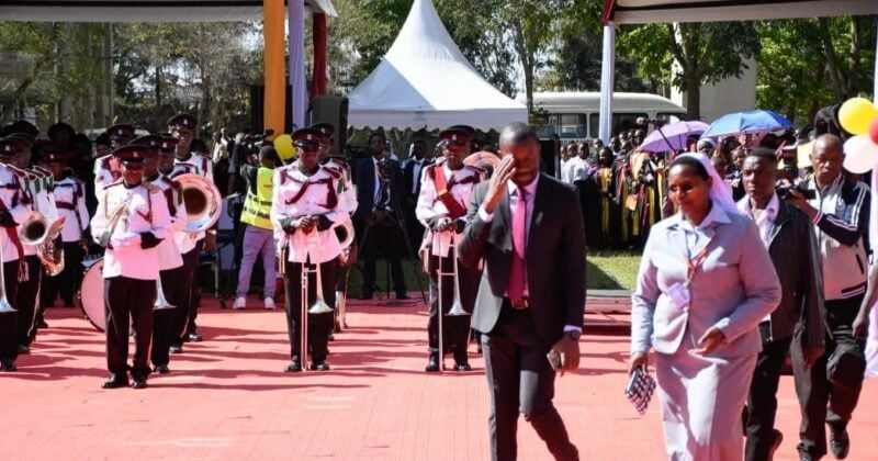 Sifuna steals the show with thunderous CUEA graduation welcome