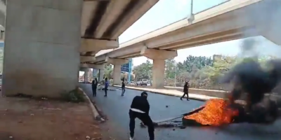 UoN students block Waiyaki Way, demand end to lecturers’ strike