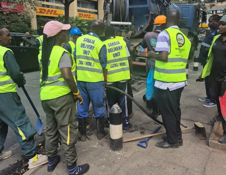 Sakaja’s Green Army, county teams clear drains ahead of heavy rains