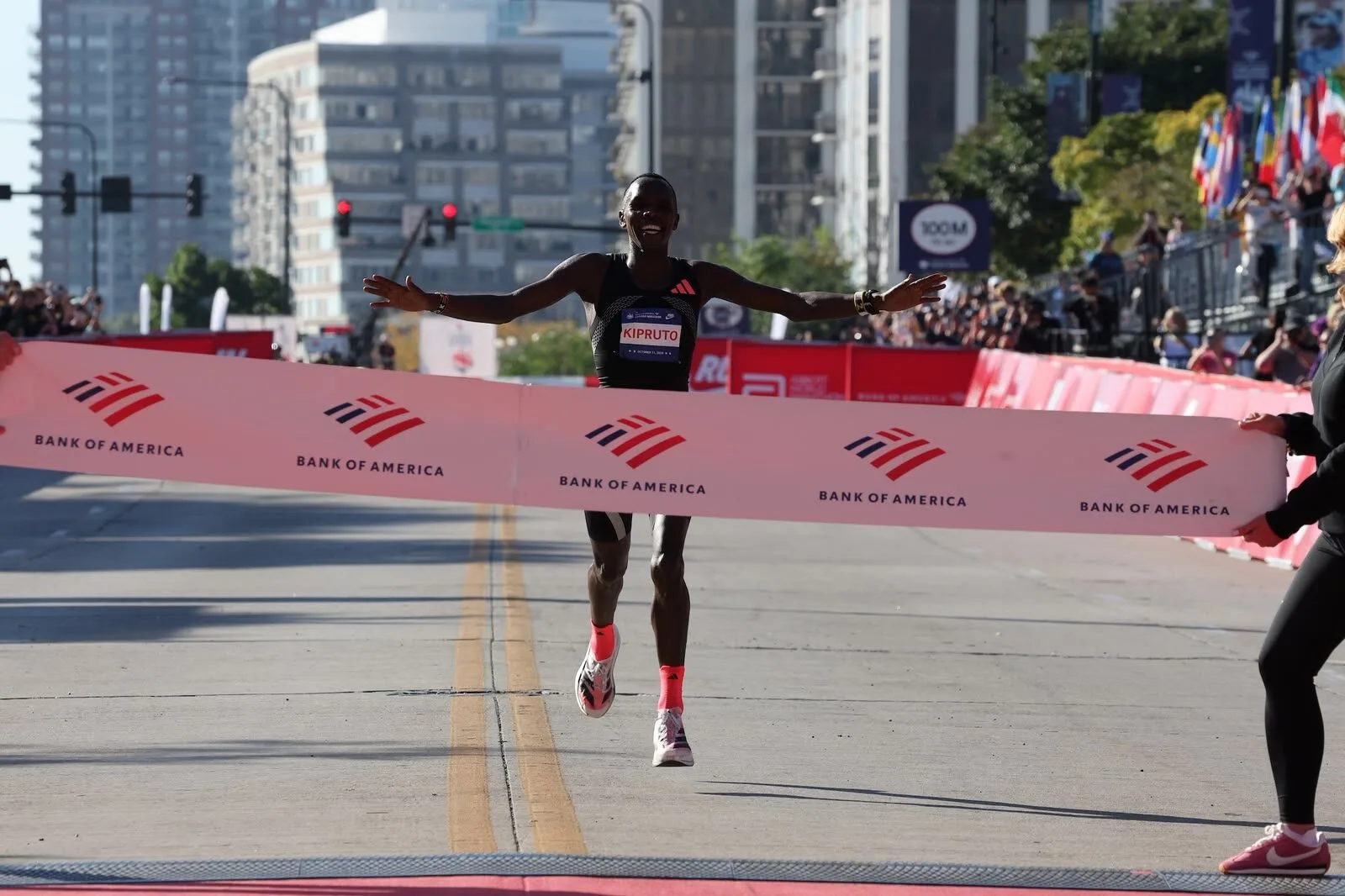 Kipruto clinches first Chicago Marathon title as Lokedi finishes second