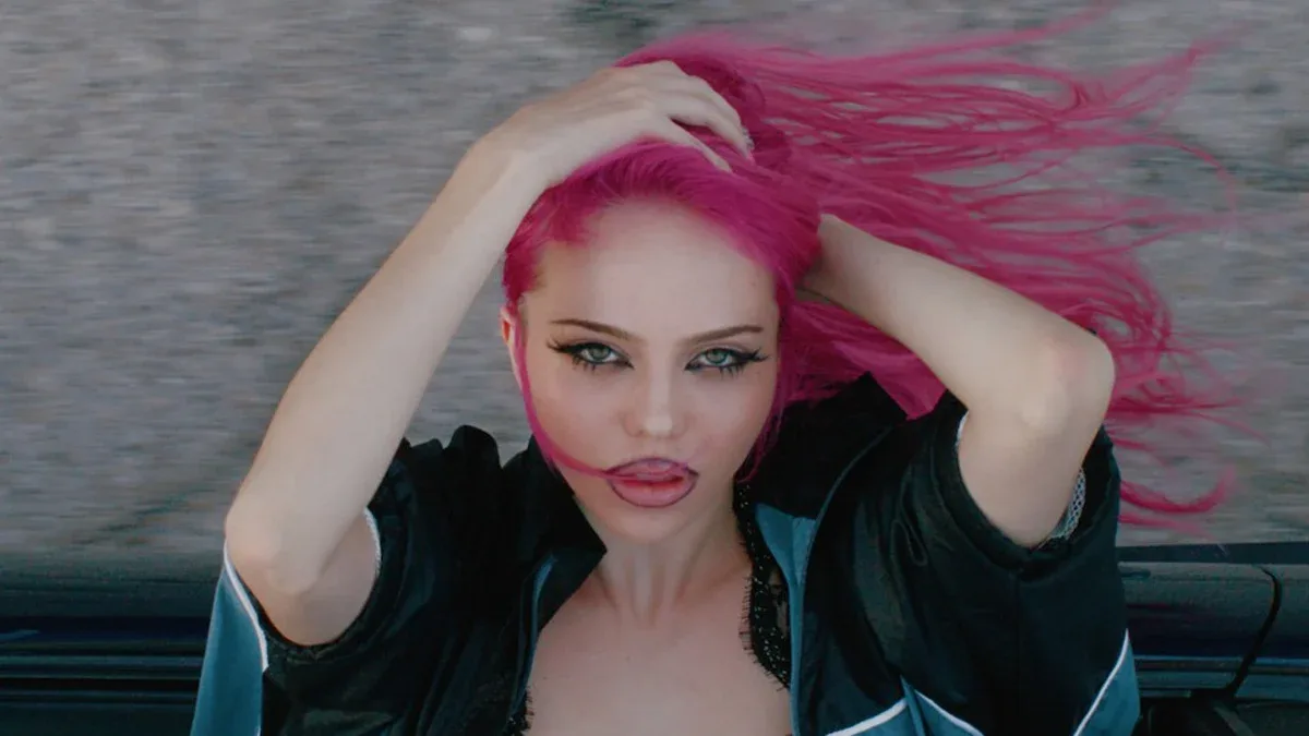 Adela’s “Nicole Kidman” Steadily Scales The Hot 100