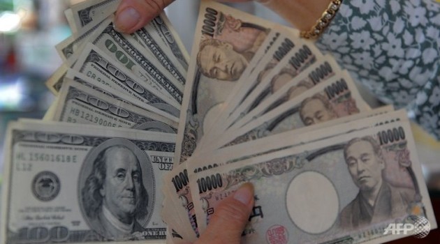 Yen slides to 24-year low against dollar