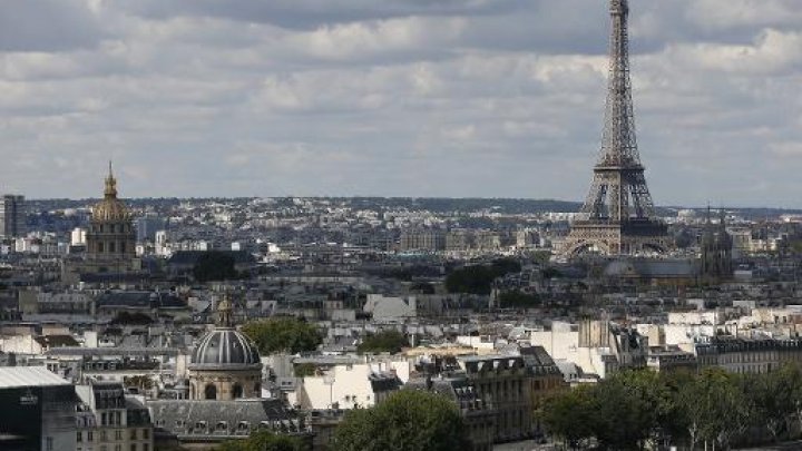Fitch downgrades France’s credit rating to A+