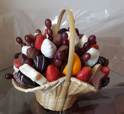 Entrepreneur finds a sweet spot with edible chocolate flowers
