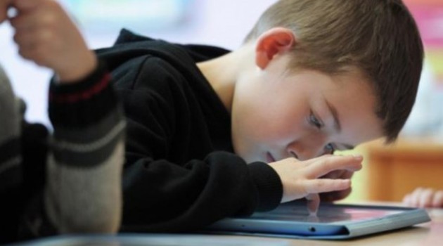 British gov’t issues guidance on prohibiting phone use in school
