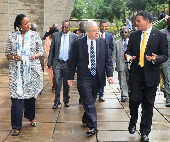 Barclays partners with Safaricom to unveil financial service mobile app