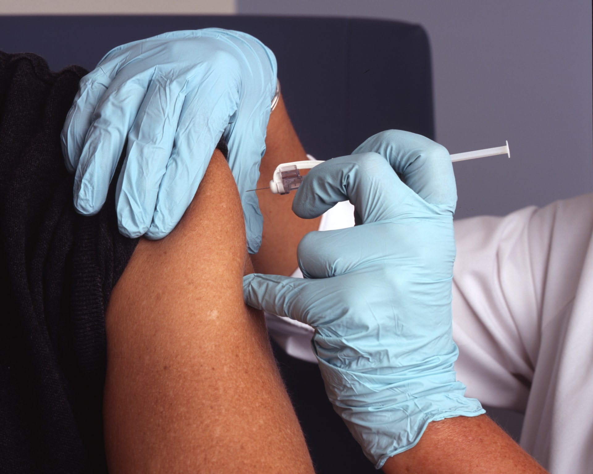 Experts encourage early screening to combat breast cancer