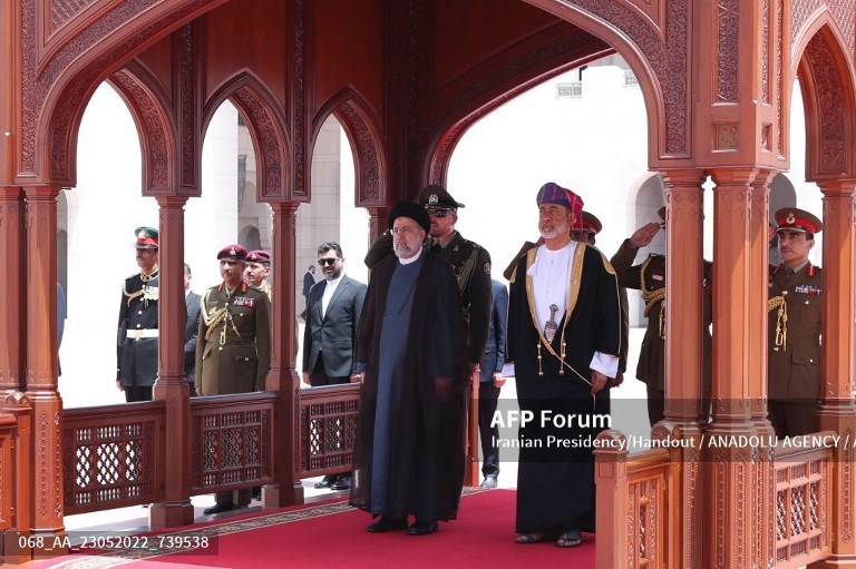 Oman, Iran sign trade deals during president visit