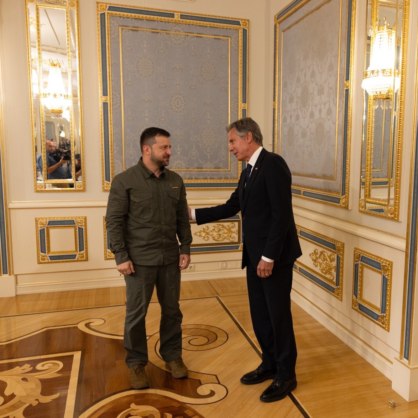 U.S. announces 1 bln USD in new aid for Ukraine as Blinken visits Kiev