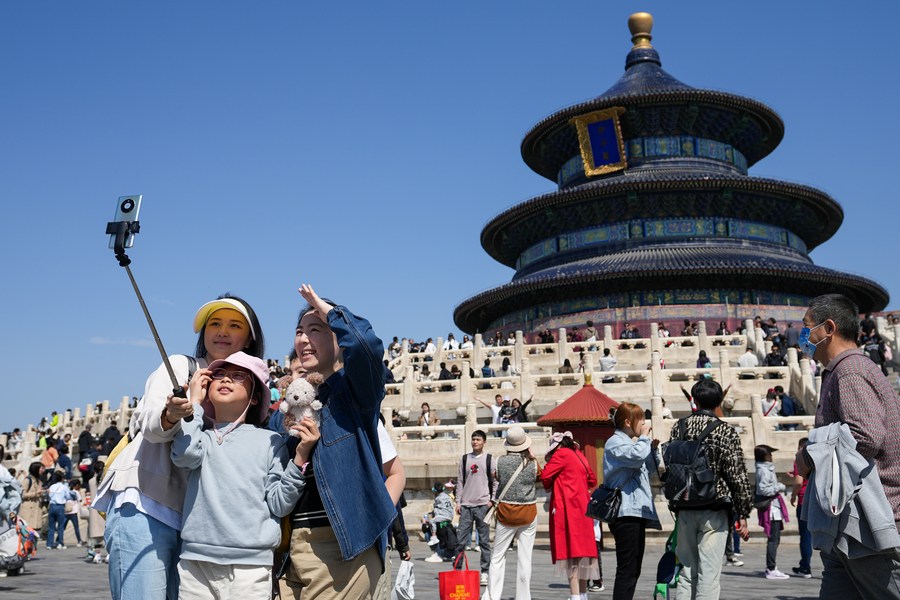 Two meals for $1: Why China’s youth are not spending