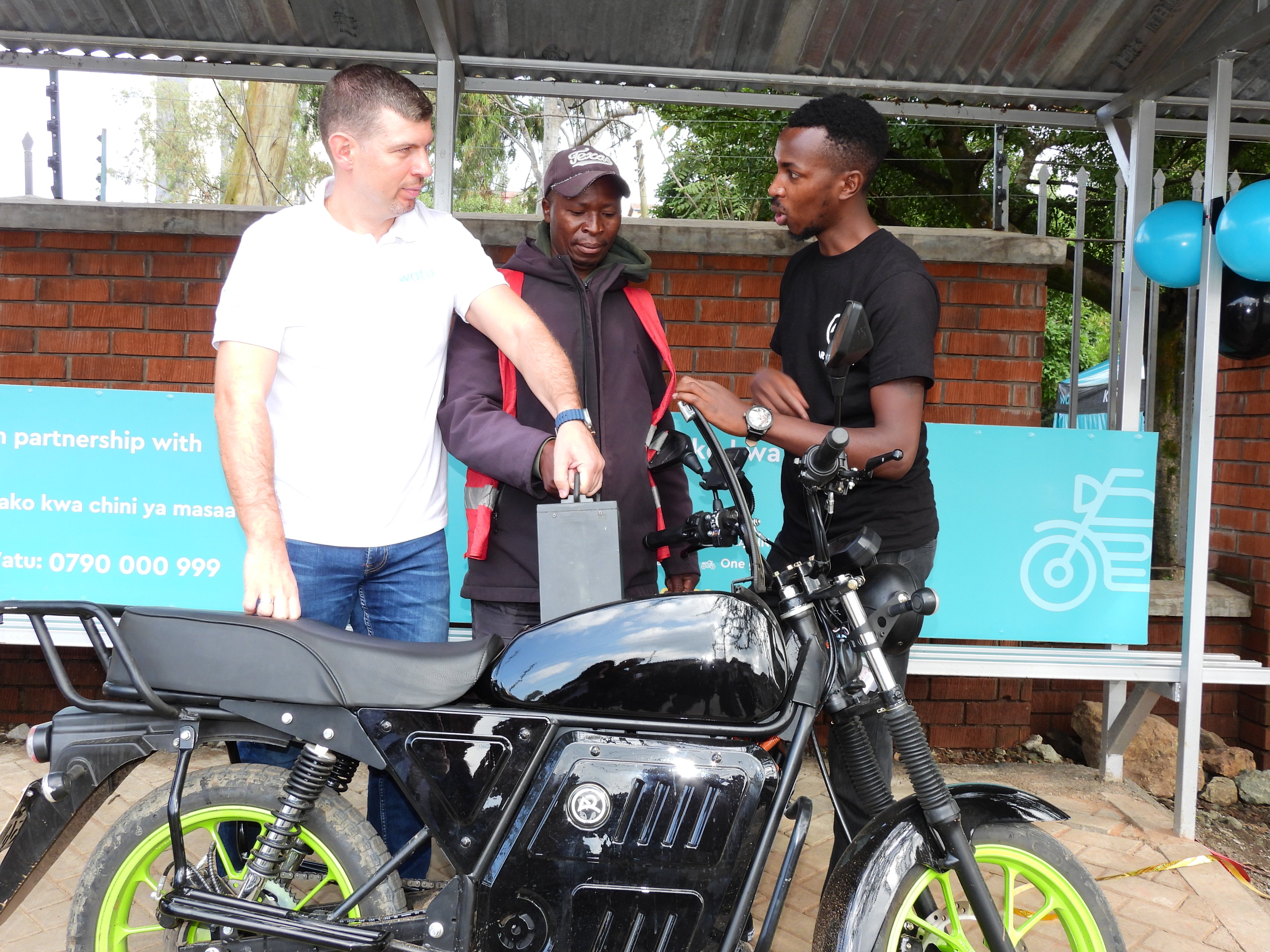 Watu Credit, ARC Ride Encourage Riders to Embrace E-Bikes for Cost-Effective Operation