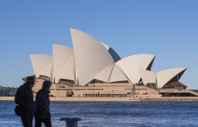 Australian unemployment rises to 4.2 percent