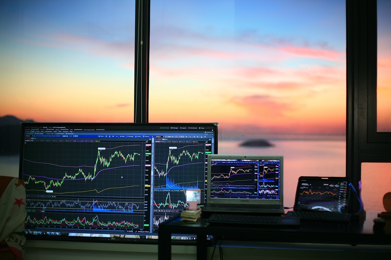 Strategic Use of Real-Time Data in Online Forex Trading for Kenyan Traders