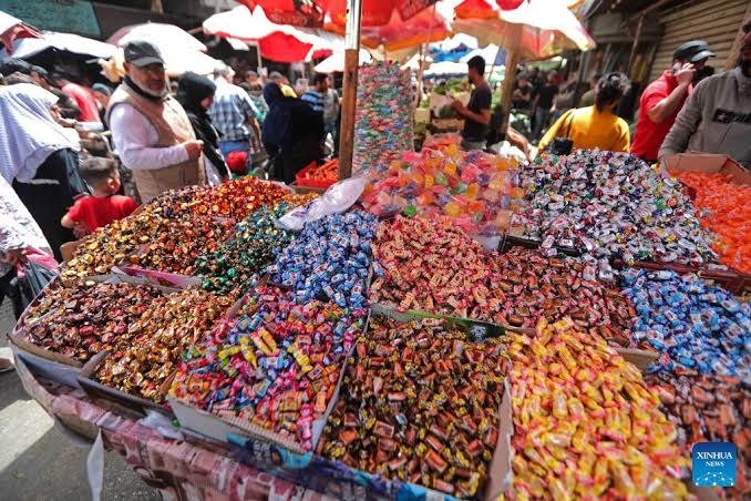 US bans red dye 3 from some frosting, candy and medicine