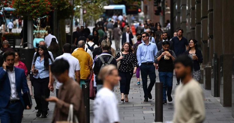 UK unemployment rate rises to 5.1%