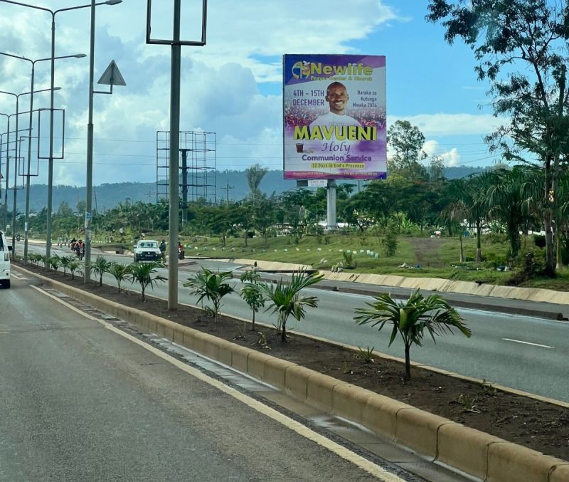 KeNHA orders removal of billboards along James Gichuru–JKIA Highway