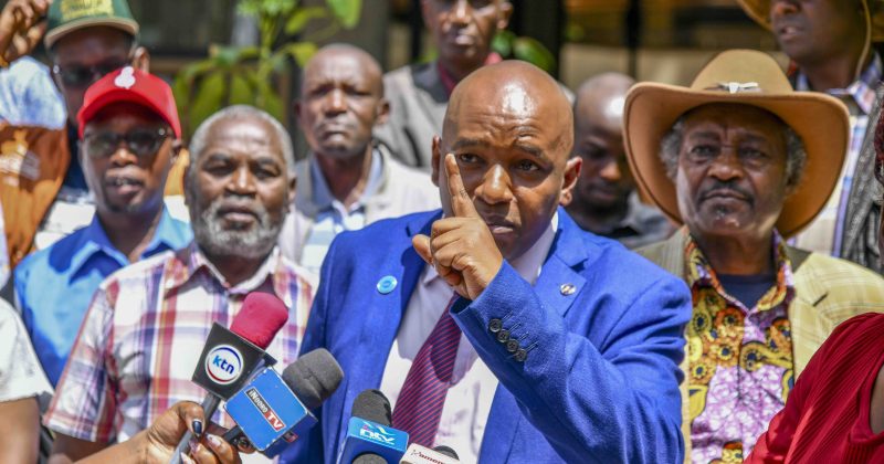 Traders urge Senate to halt Tobacco Bill, threaten legal action