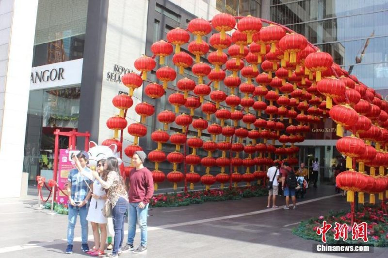 The little town making nearly all of China’s lanterns