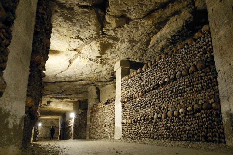 afp-airbnb-offers-night-in-paris-catacombs-for-halloween
