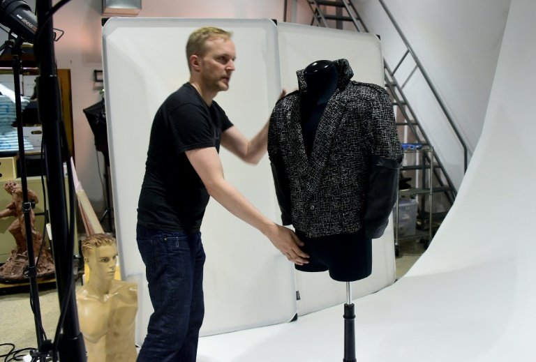 afp-jacket-worn-by-prince-in-purple-rain-to-be-auctioned