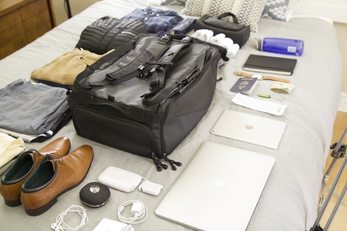 nomatic travel bag