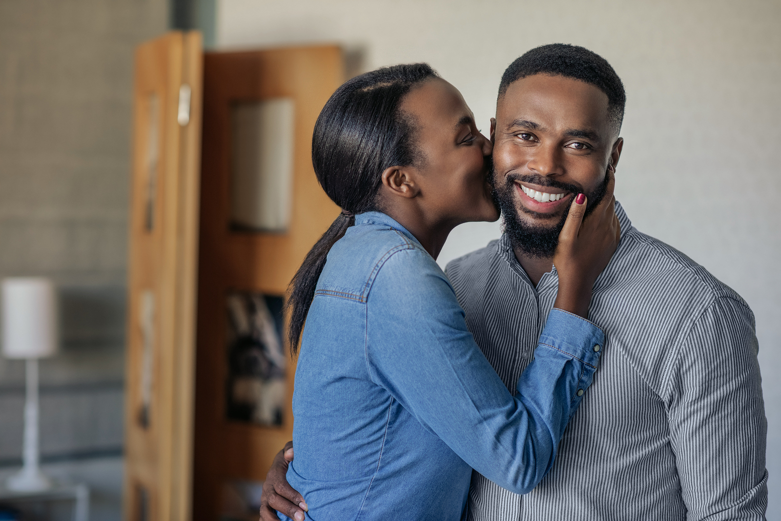 He treats every woman with respect; 17 Signs he will make a good Husband