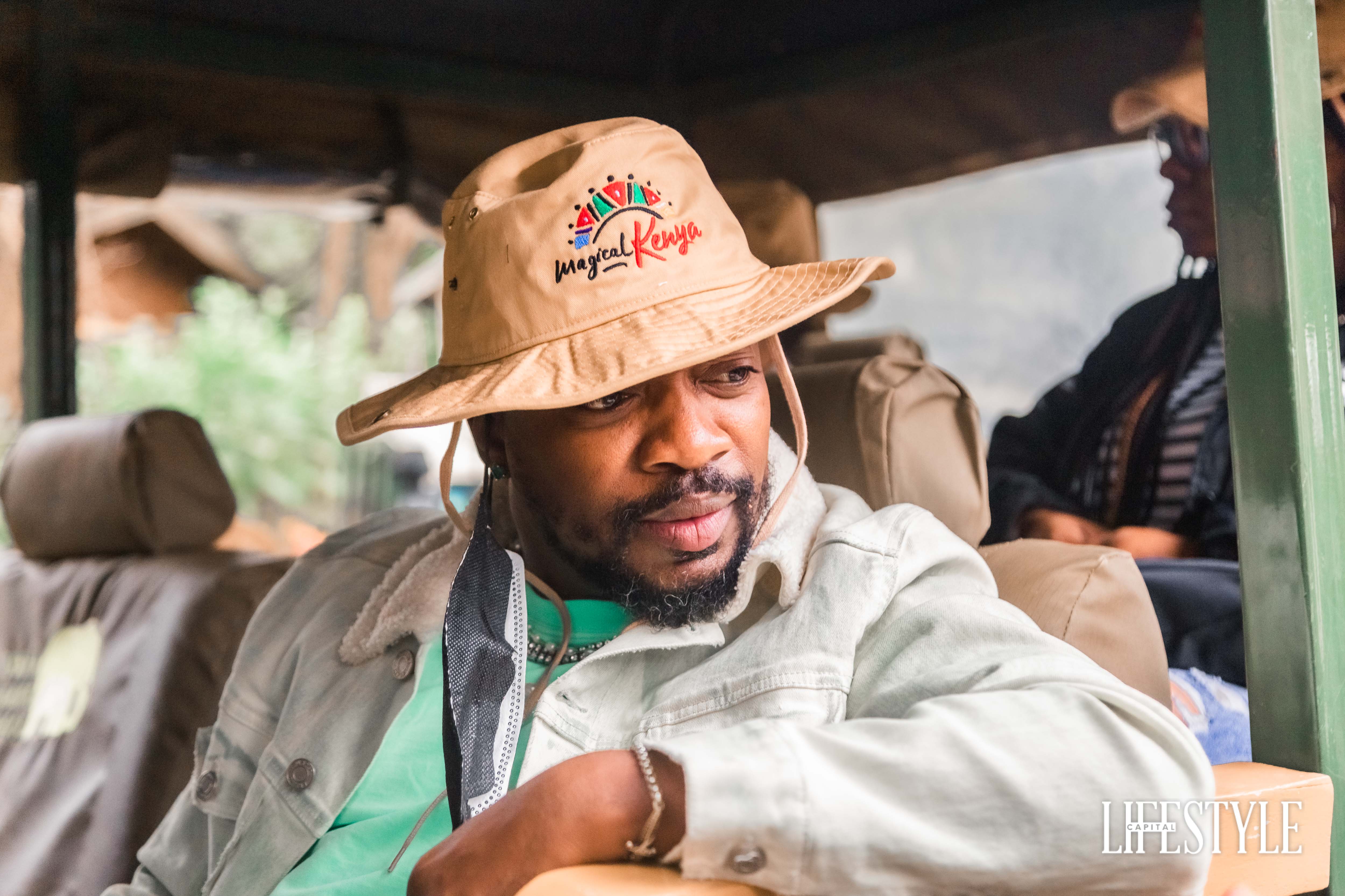 American singer Anthony Hamilton in Kenya, visits Nairobi National Park; enjoys bush breakfast & game drive