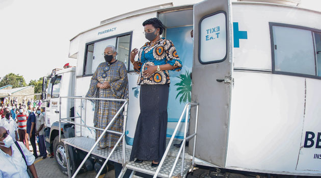 Burundian First Lady impressed by Beyond Zero mobile clinics