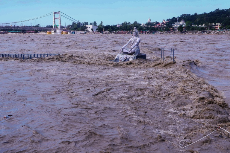 41 dead as heavy rains batter northern India