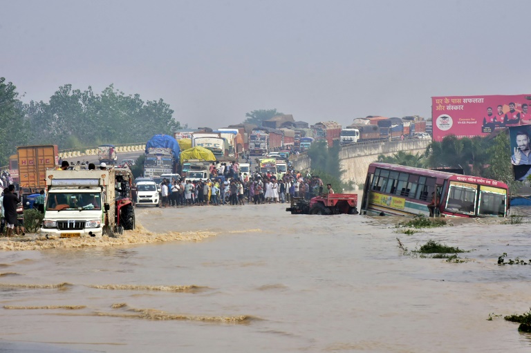 Nearly 200 perish in India, Nepal rains
