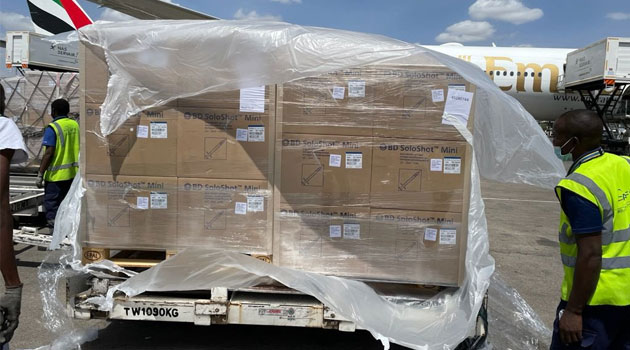 Dead space syringes for administration of Pfizer vaccine arrive in Nairobi