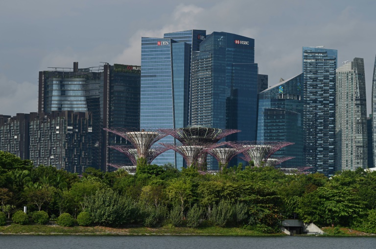 Singapore, Malaysia curb arrivals from southern Africa over variant