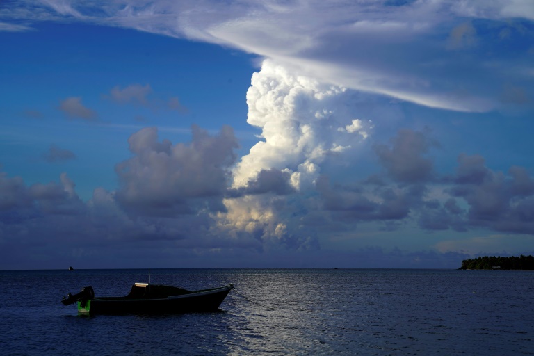 Tongans warned of acid rain after volcanic eruption