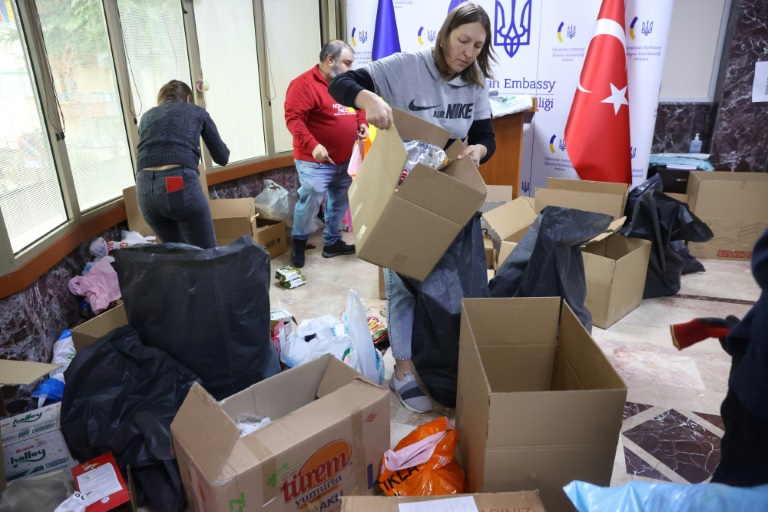 ‘I couldn’t stand by’: Turks rush aid to Ukraine