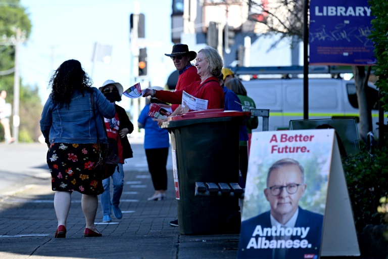 Conservatives tipped to lose in Australian nail-biter election