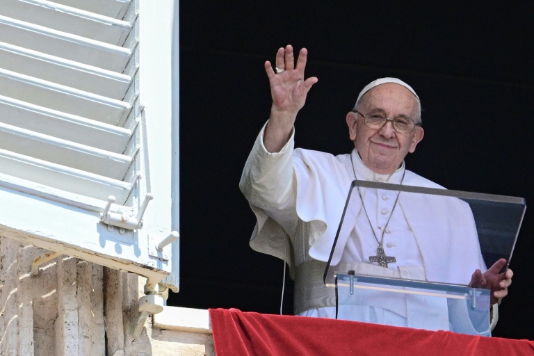 Pope remains in ‘critical’ condition after ‘respiratory crisis’