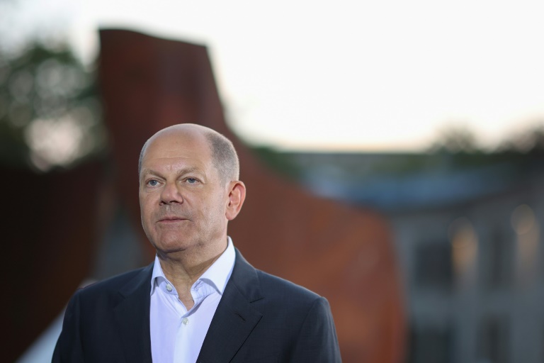 German Chancellor Olaf Scholz loses confidence vote