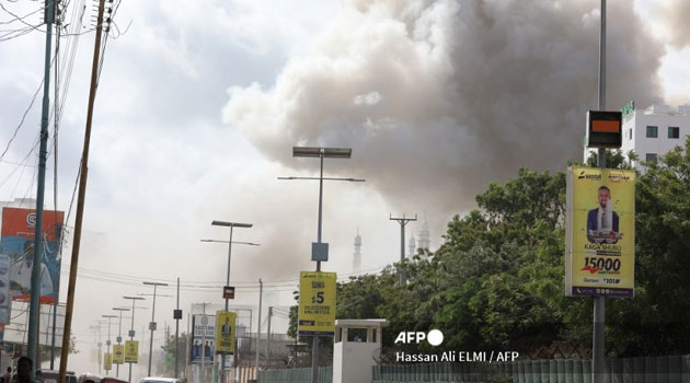 2 blasts target Somalia’s education ministry: police