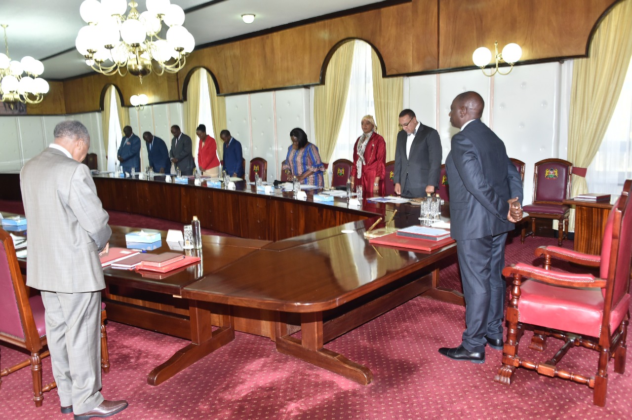 President Ruto chairs second Cabinet meeting with outgoing Uhuru Ministers