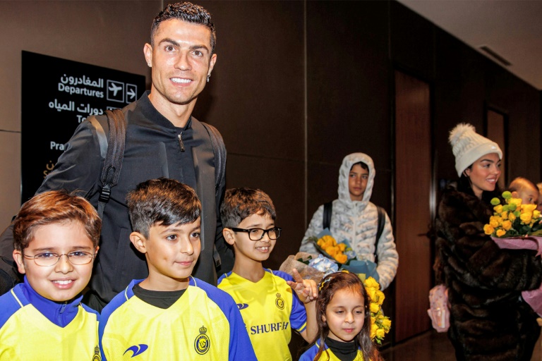 ‘Unique’ Ronaldo gets rapturous welcome at new Saudi club