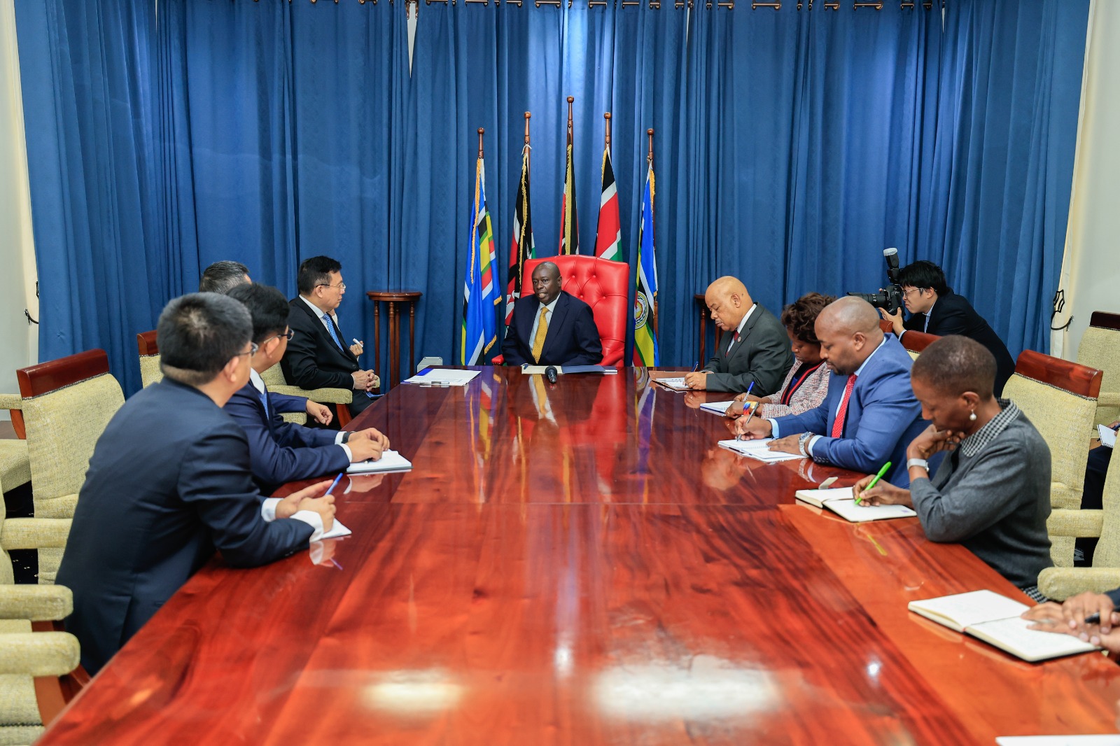 Kenyan DP meets Xinhua president on media cooperation