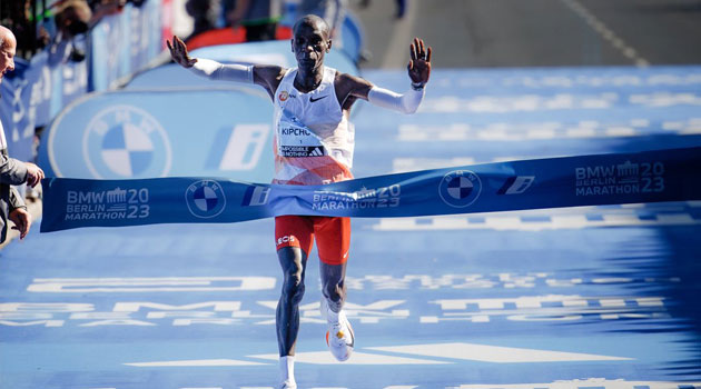 Eliud Kipchoge claims historic fifth Berlin Marathon title timing 2:02:42