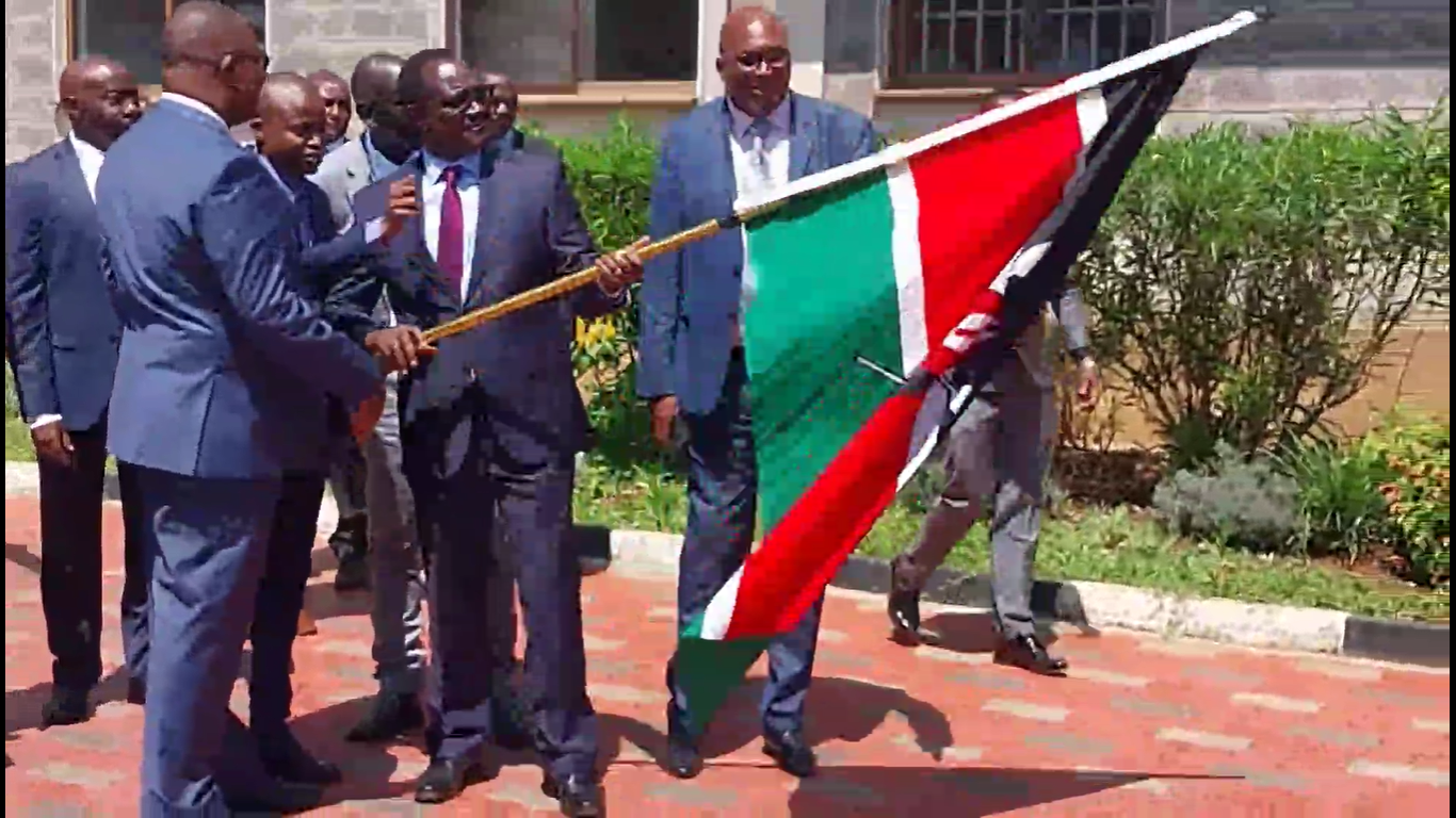 Govt launches distribution of textbooks for grade 9 students